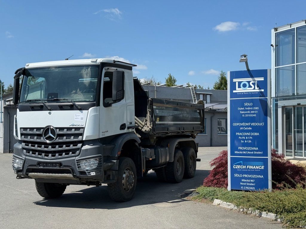Mercedes-Benz 3343 Arocs 6x6 S3 EURO 6 - قلابات: صور 2 Mercedes-Benz 3343 Arocs 6x6 S3 EURO 6 - قلابات: صور 2
