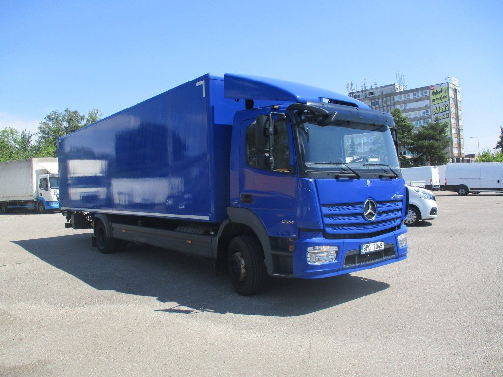 Mercedes-Benz Atego 1224 mit LBW - مبردة شاحنة: صور 2 Mercedes-Benz Atego 1224 mit LBW - مبردة شاحنة: صور 2