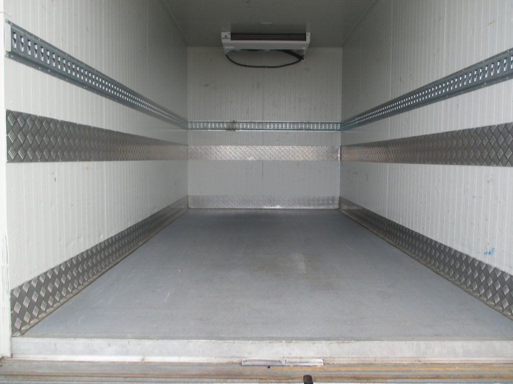 Mercedes-Benz Sprinter 514 CDi - الشاحنات الصغيرة المبردة: صور 5 Mercedes-Benz Sprinter 514 CDi - الشاحنات الصغيرة المبردة: صور 5