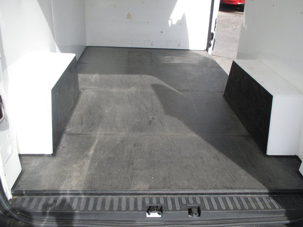 الشاحنات الصغيرة المبردة Renault Master L2H2: صور 16 الشاحنات الصغيرة المبردة Renault Master L2H2: صور 16