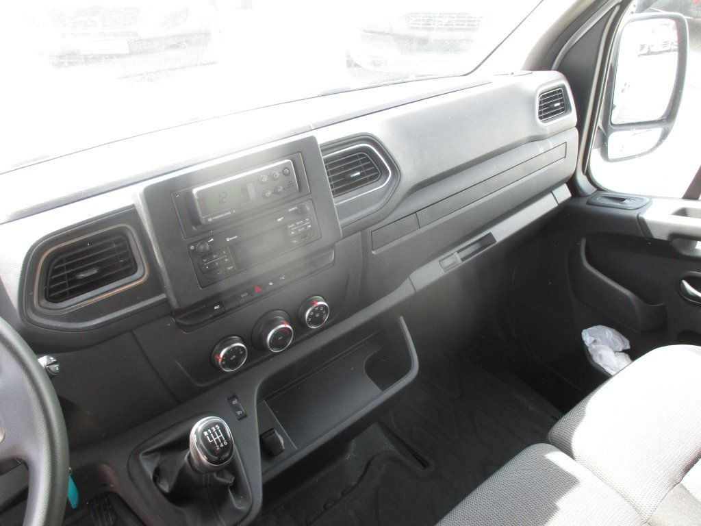 الشاحنات الصغيرة المبردة Renault Master L2H2: صور 10 الشاحنات الصغيرة المبردة Renault Master L2H2: صور 10