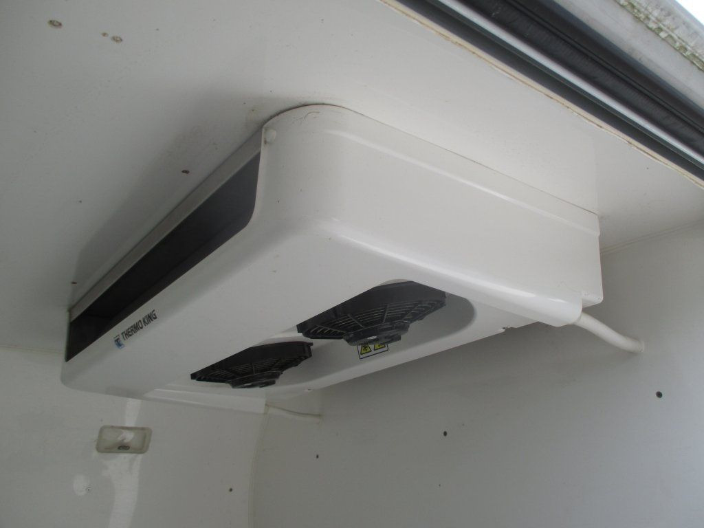 الشاحنات الصغيرة المبردة Renault Master L2H2: صور 14 الشاحنات الصغيرة المبردة Renault Master L2H2: صور 14