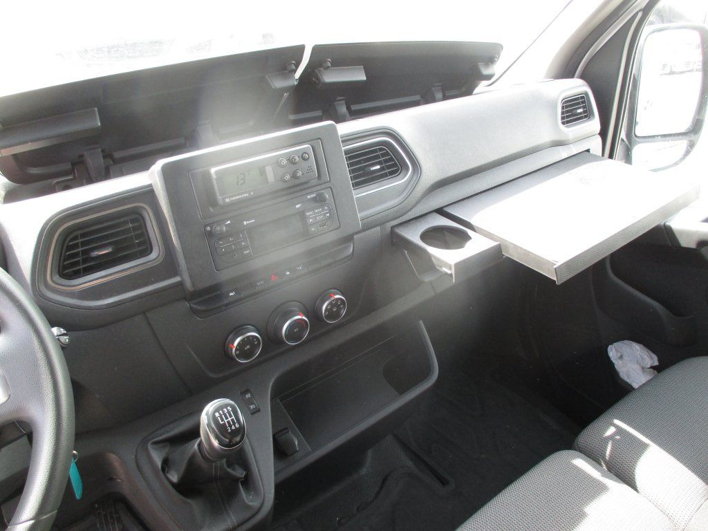 الشاحنات الصغيرة المبردة Renault Master L2H2: صور 11 الشاحنات الصغيرة المبردة Renault Master L2H2: صور 11