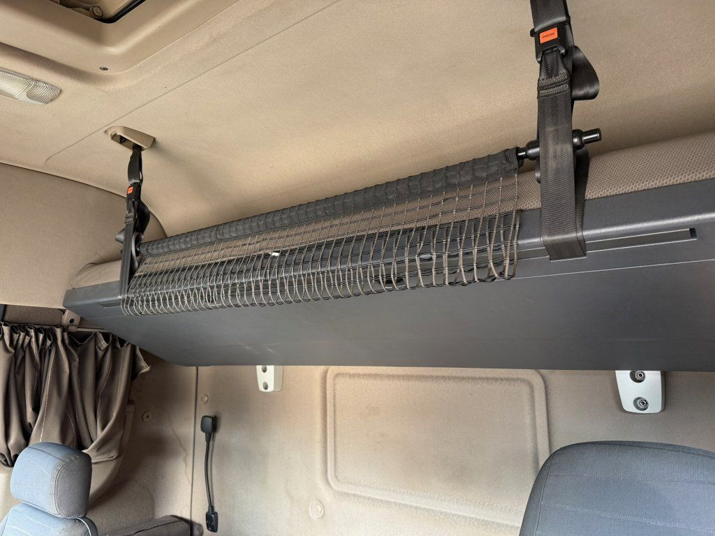 شاحنة جرار Scania R450 Highline EURO 6 MEGA/lowdeck: صور 15