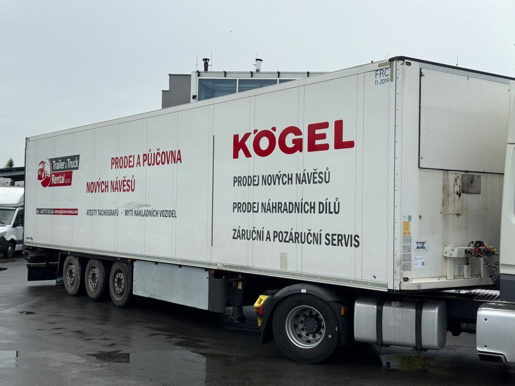Schmitz Cargobull SKO24 - بصندوق مغلق نصف مقطورة: صور 1 Schmitz Cargobull SKO24 - بصندوق مغلق نصف مقطورة: صور 1