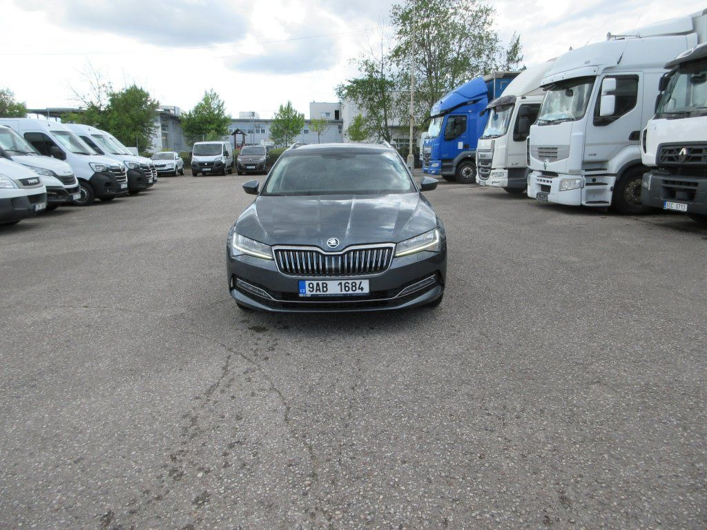 Skoda 2.0 Tdi  Style - سيارة ستيشن: صور 2 Skoda 2.0 Tdi  Style - سيارة ستيشن: صور 2