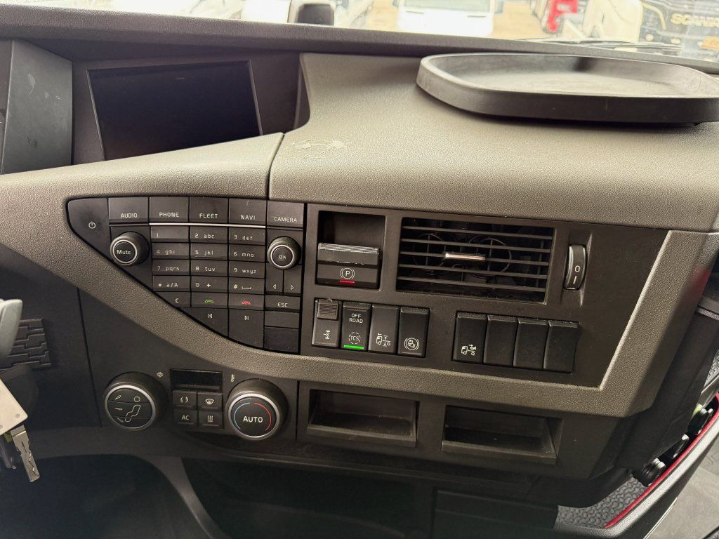 شاحنة جرار Volvo FH460 EURO 6: صور 14