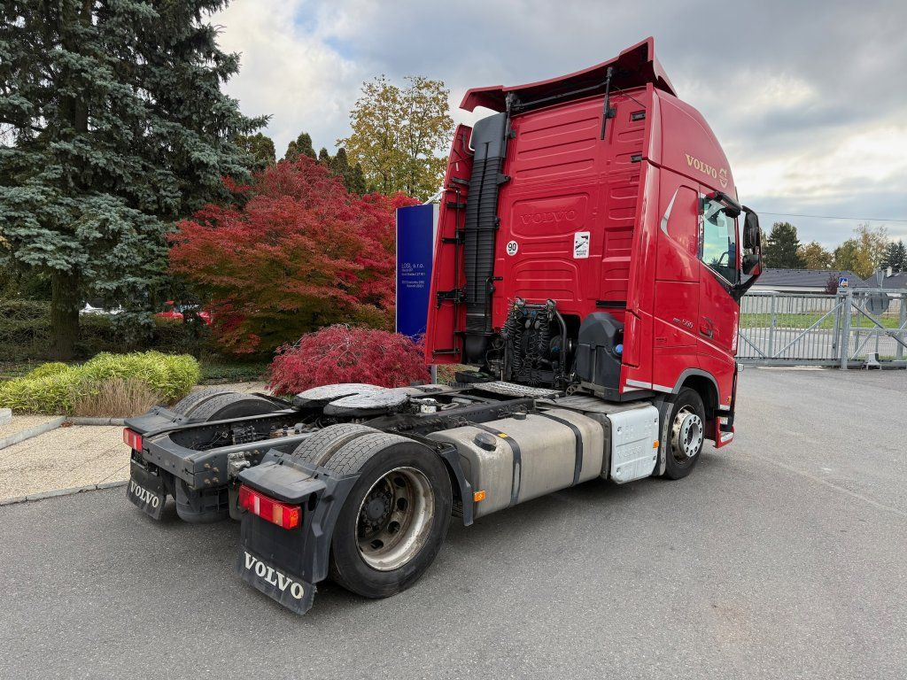 Volvo FH500 EURO 6 MEGA/lowdeck NEW TACHO - شاحنة جرار: صور 5 Volvo FH500 EURO 6 MEGA/lowdeck NEW TACHO - شاحنة جرار: صور 5