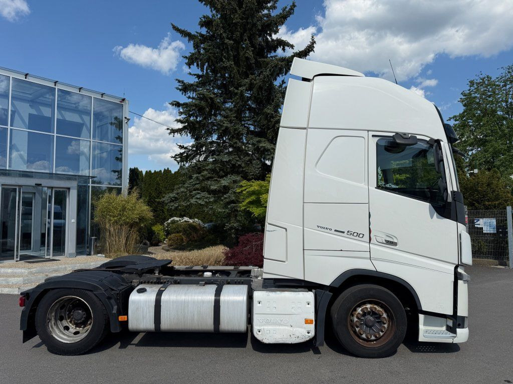 Volvo FH500 EURO 6 MEGA/lowdeck - شاحنة جرار: صور 3 Volvo FH500 EURO 6 MEGA/lowdeck - شاحنة جرار: صور 3