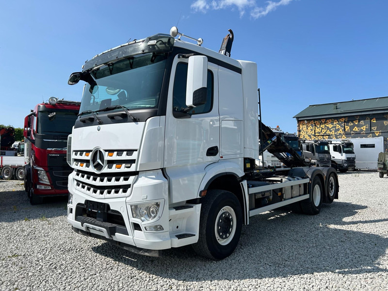 Mercedes-Benz AROCS + JOAB 20t | TULOSSA - شاحنة ذات الخطاف: صور 1 Mercedes-Benz AROCS + JOAB 20t | TULOSSA - شاحنة ذات الخطاف: صور 1