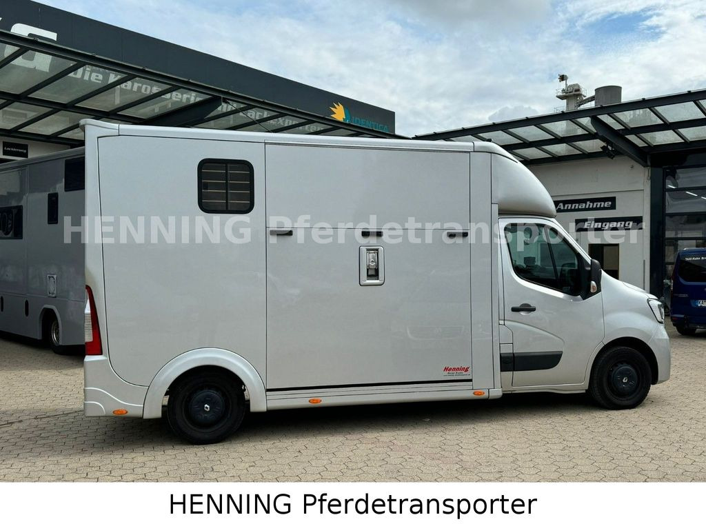 Renault Master 3 - Sitzer Renault Master 3 - Sitzer - شاحنة نقل خيل: صور 2 Renault Master 3 - Sitzer Renault Master 3 - Sitzer - شاحنة نقل خيل: صور 2