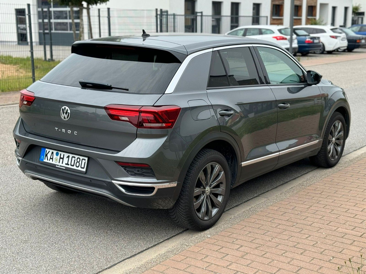 Volkswagen T-Roc Sport - سيارة دفع رباعي: صور 5 Volkswagen T-Roc Sport - سيارة دفع رباعي: صور 5