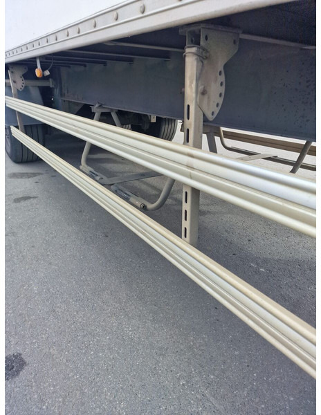 Fruehauf - بصندوق مغلق نصف مقطورة: صور 4 Fruehauf - بصندوق مغلق نصف مقطورة: صور 4