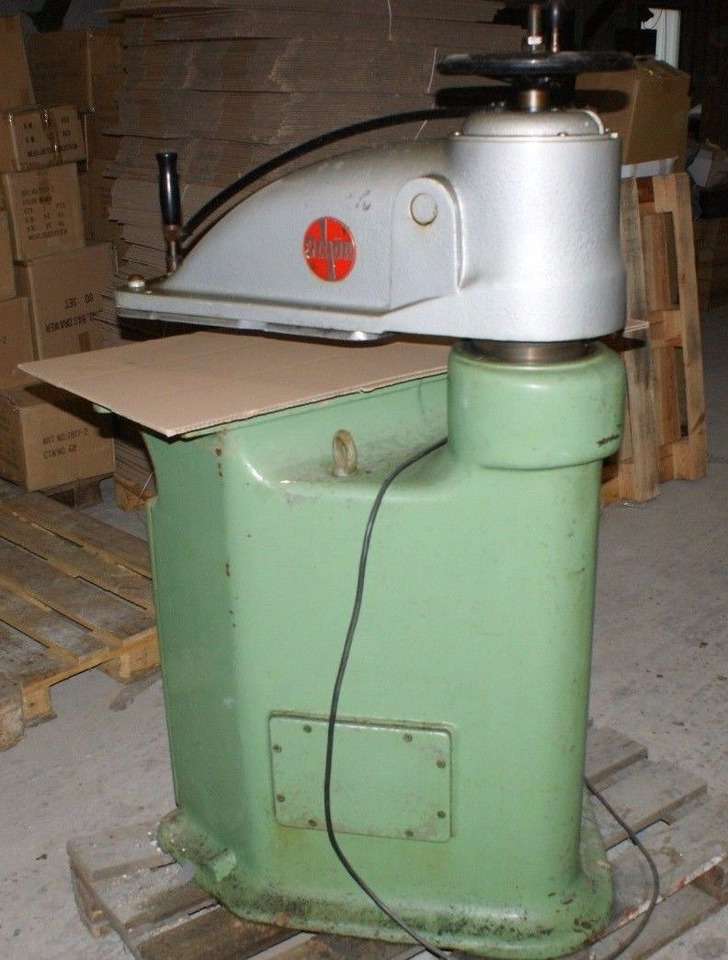 Schoen & Cie Model N 1.1/4-1 Hydraulic Pivot Arm Punch - آلات الطباعة: صور 2 Schoen & Cie Model N 1.1/4-1 Hydraulic Pivot Arm Punch - آلات الطباعة: صور 2