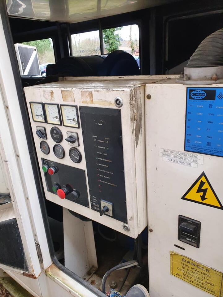 330 kVa Fg Wilson Perkins 2006 TWG2 - مجموعة المولدات: صور 4 330 kVa Fg Wilson Perkins 2006 TWG2 - مجموعة المولدات: صور 4