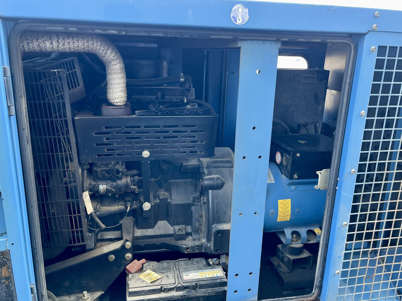 مجموعة المولدات SDMO 33 kVa diesel John Deere: صور 6