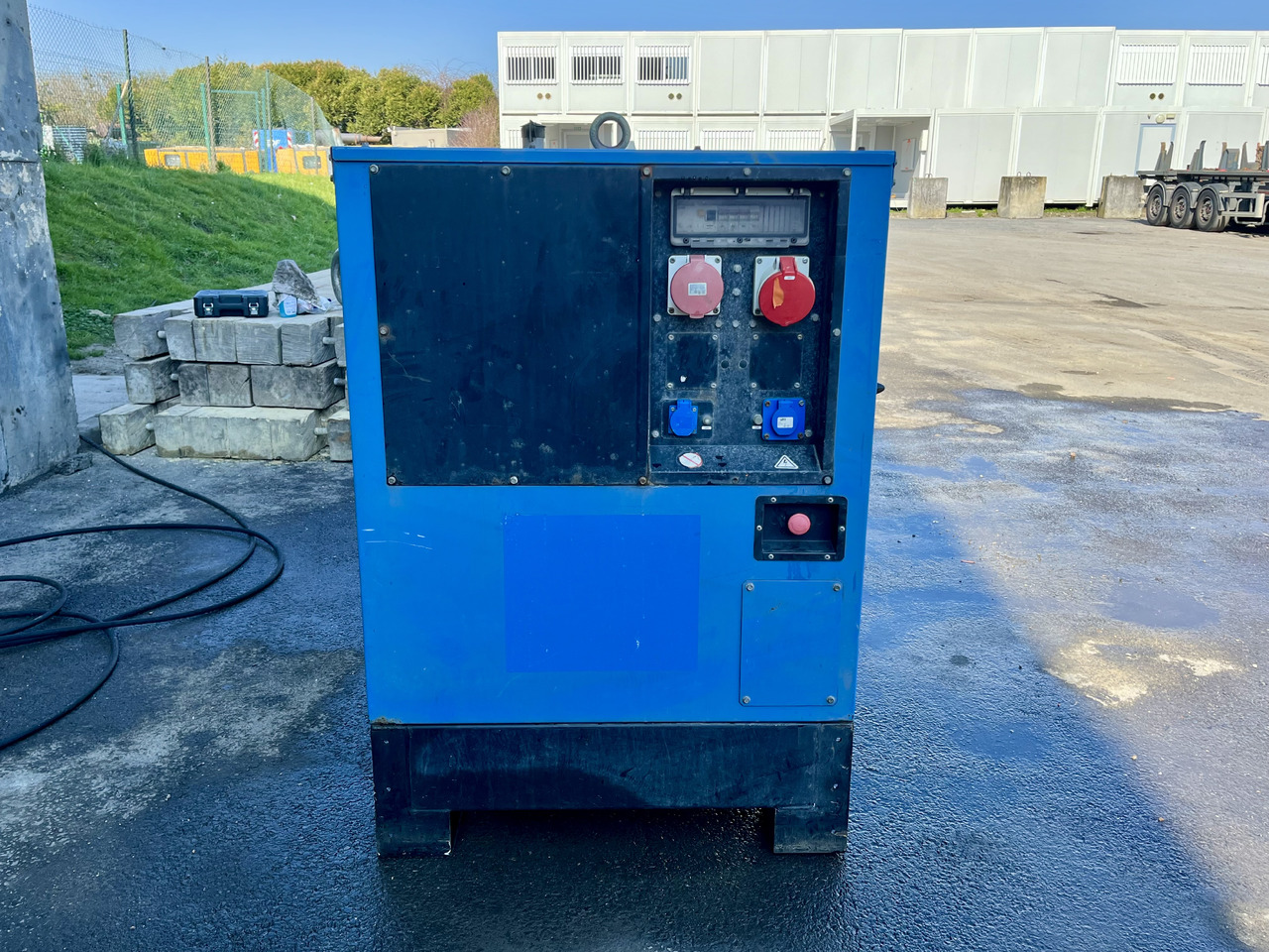 مجموعة المولدات SDMO 33 kVa diesel John Deere: صور 7