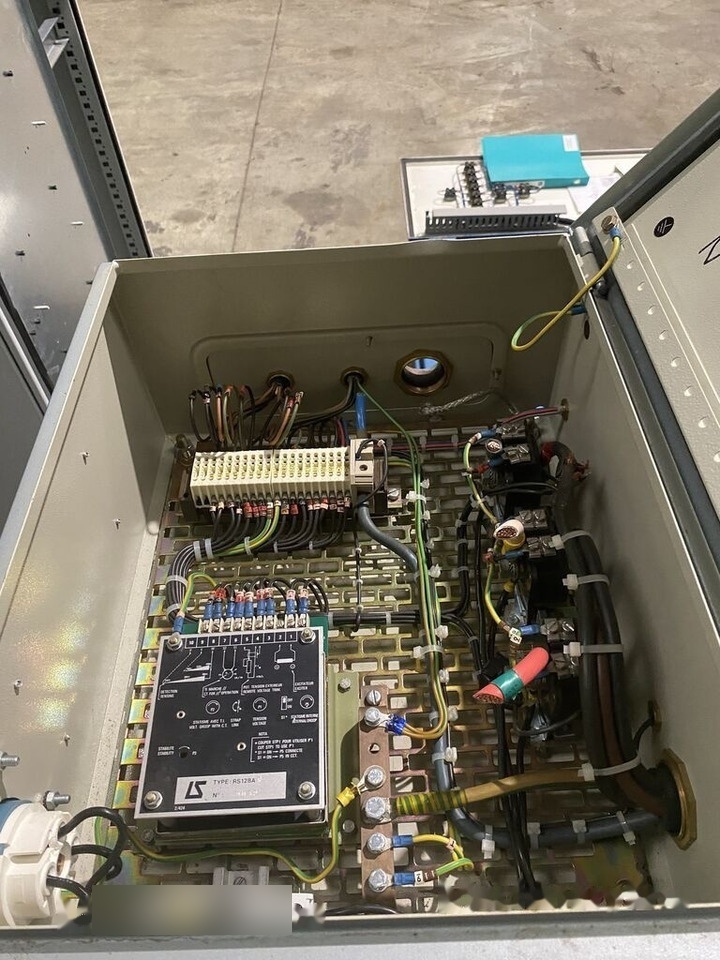 مجموعة المولدات SDMO 70 kVa Perkins diesel: صور 9 مجموعة المولدات SDMO 70 kVa Perkins diesel: صور 9