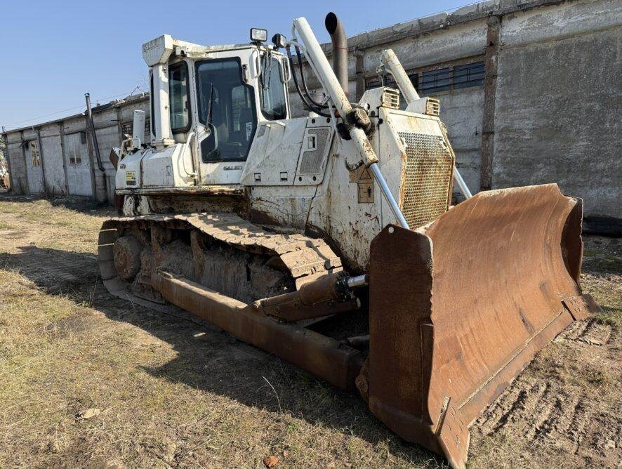 Komatsu D65EX-15e0 + ripper - بلدوزر: صور 2 Komatsu D65EX-15e0 + ripper - بلدوزر: صور 2