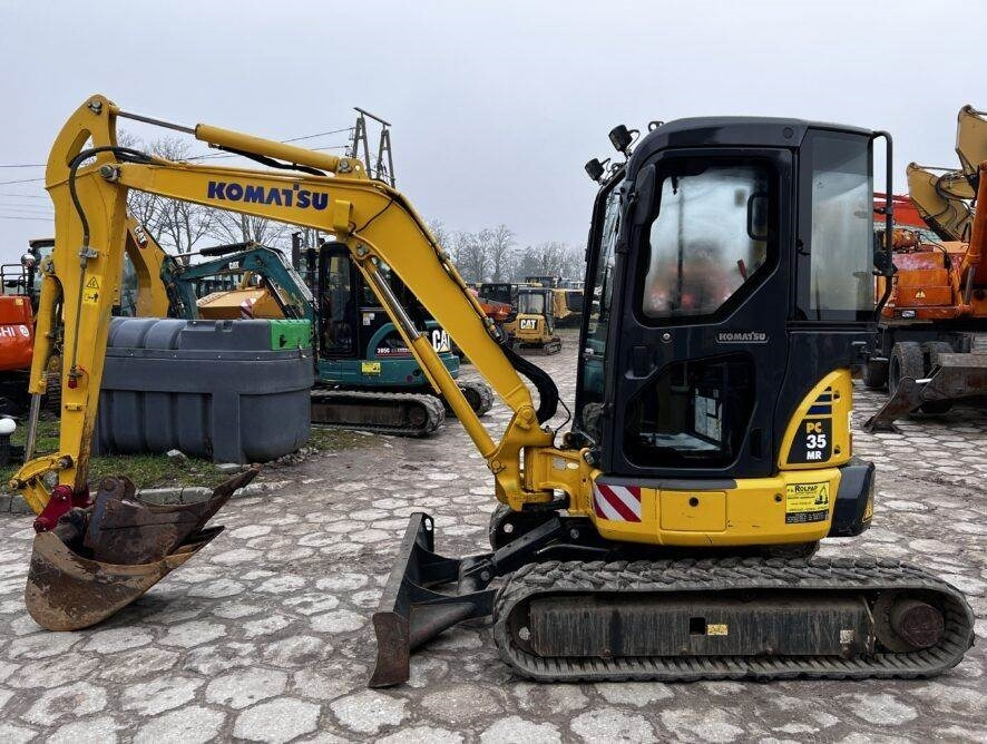 Komatsu PC35 MR-3 - حفارة مصغرة: صور 3 Komatsu PC35 MR-3 - حفارة مصغرة: صور 3