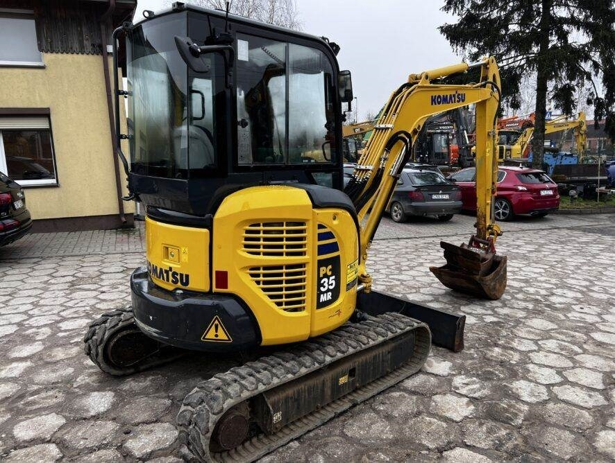 Komatsu PC35 MR-3 - حفارة مصغرة: صور 5 Komatsu PC35 MR-3 - حفارة مصغرة: صور 5