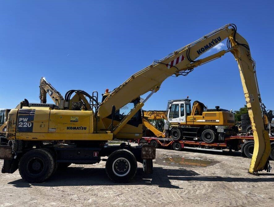 Komatsu PW220MH MH - حفارة النقل والشحن: صور 3 Komatsu PW220MH MH - حفارة النقل والشحن: صور 3