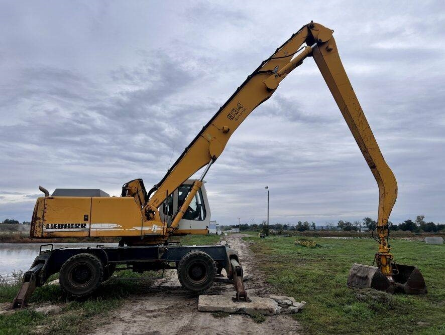 Liebherr 934 - حفارة النقل والشحن: صور 4 Liebherr 934 - حفارة النقل والشحن: صور 4