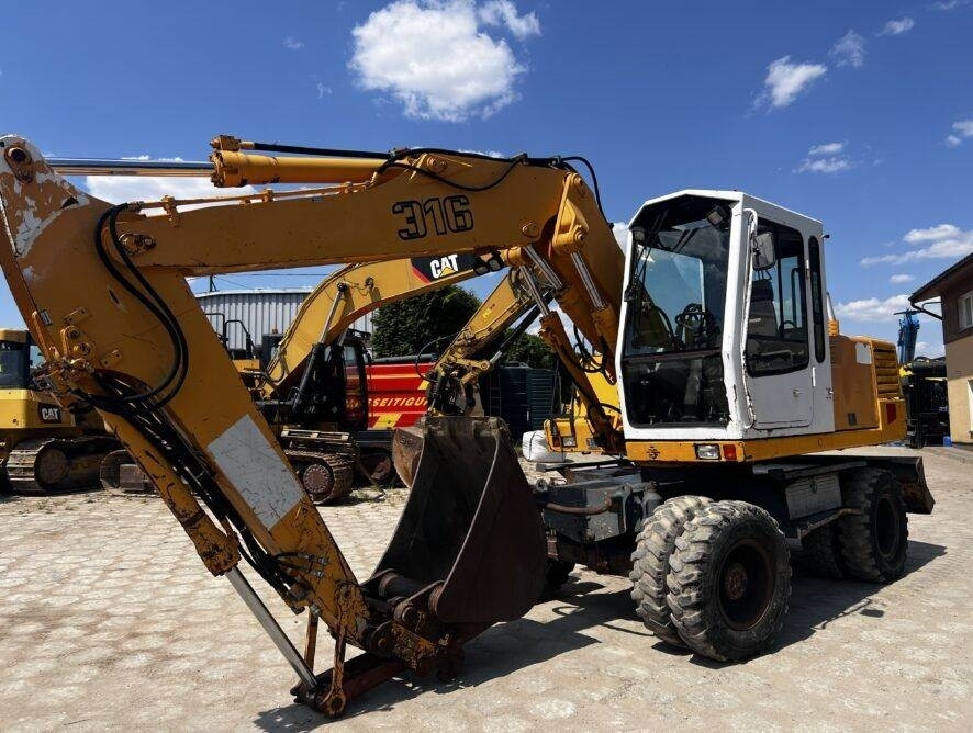 Liebherr A316 - حفارة على عجلات: صور 1 Liebherr A316 - حفارة على عجلات: صور 1