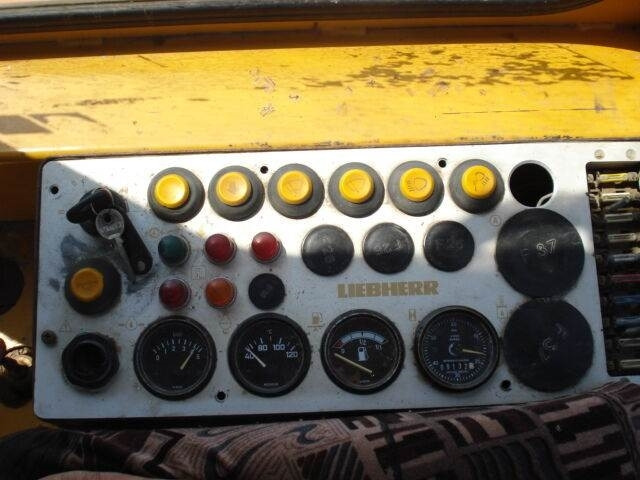 بلدوزر Liebherr PR721C-M: صور 12