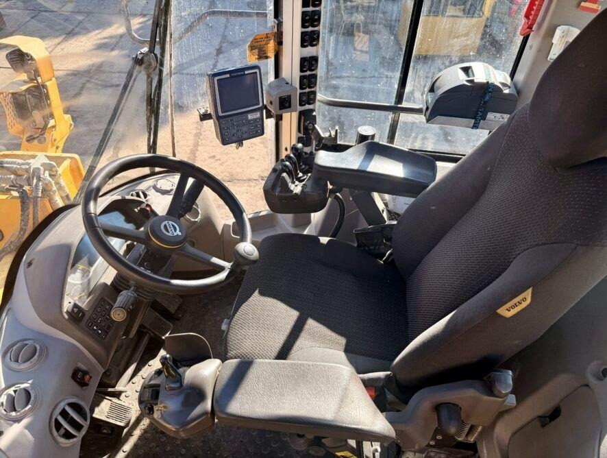 Volvo L110H  - اللودر بعجل: صور 4 Volvo L110H  - اللودر بعجل: صور 4
