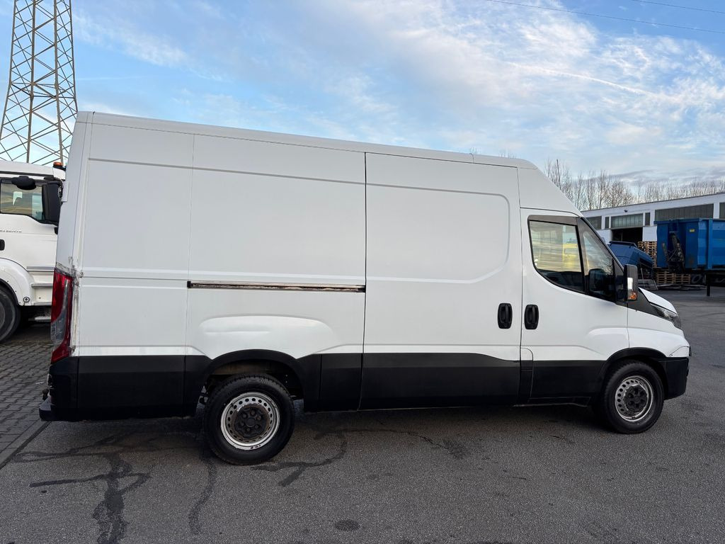 Iveco Daily 35S130 Klima - فان: صور 4 Iveco Daily 35S130 Klima - فان: صور 4