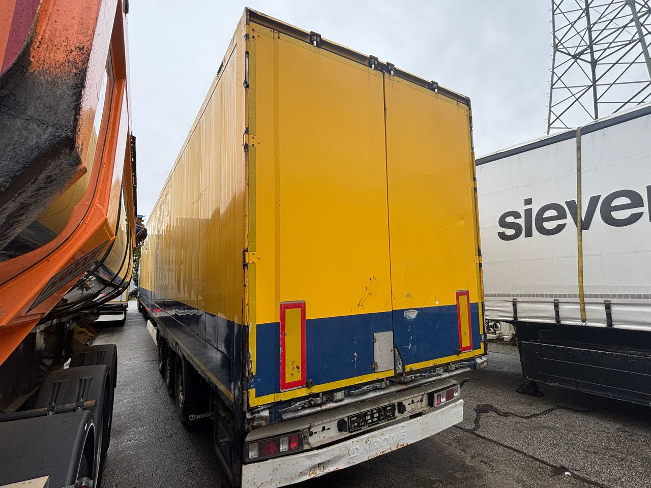 Krone SD Textilkoffer/Luft/Scheibe - بصندوق مغلق نصف مقطورة: صور 5 Krone SD Textilkoffer/Luft/Scheibe - بصندوق مغلق نصف مقطورة: صور 5