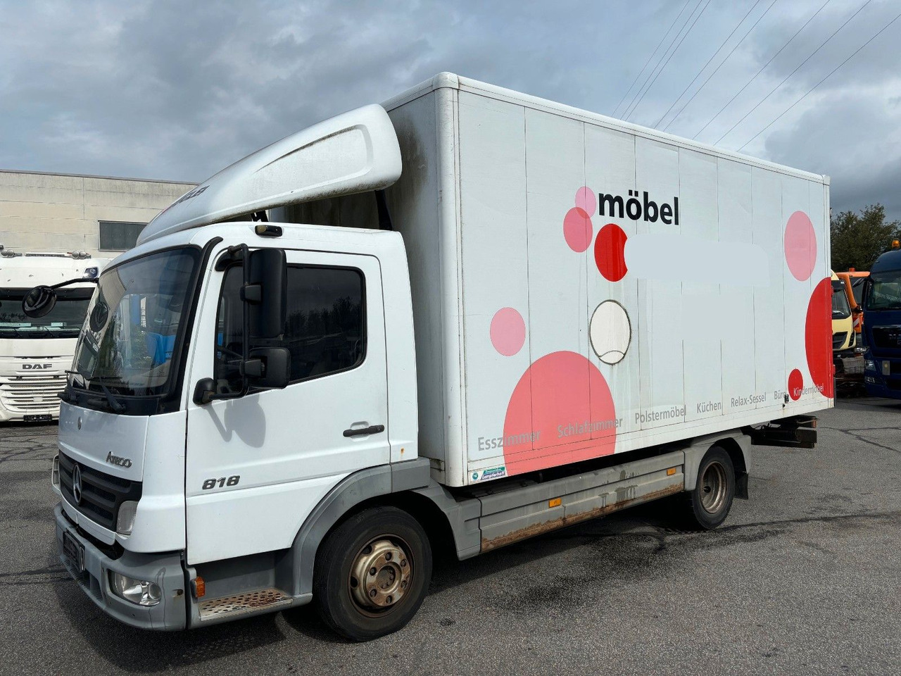 Mercedes-Benz 818 Kurze Radstand Blattfederung - الشاحنات الصغيرة صندوق مغلق: صور 5 Mercedes-Benz 818 Kurze Radstand Blattfederung - الشاحنات الصغيرة صندوق مغلق: صور 5