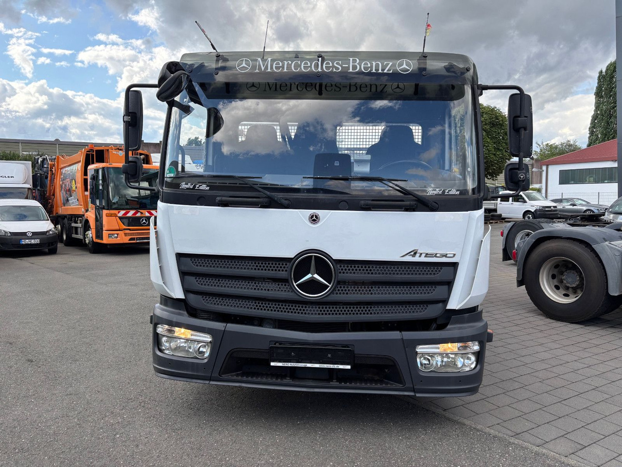 Mercedes-Benz 821 Meiller Kipper/Klima/Tempomat/Spur/Blatt - قلابات: صور 2 Mercedes-Benz 821 Meiller Kipper/Klima/Tempomat/Spur/Blatt - قلابات: صور 2