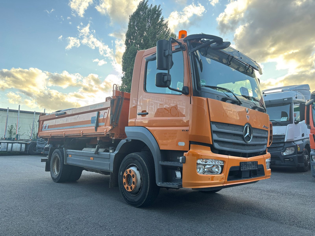 Mercedes-Benz Atego 1530 Blatt/Klima/Kamera - قلابات: صور 2 Mercedes-Benz Atego 1530 Blatt/Klima/Kamera - قلابات: صور 2