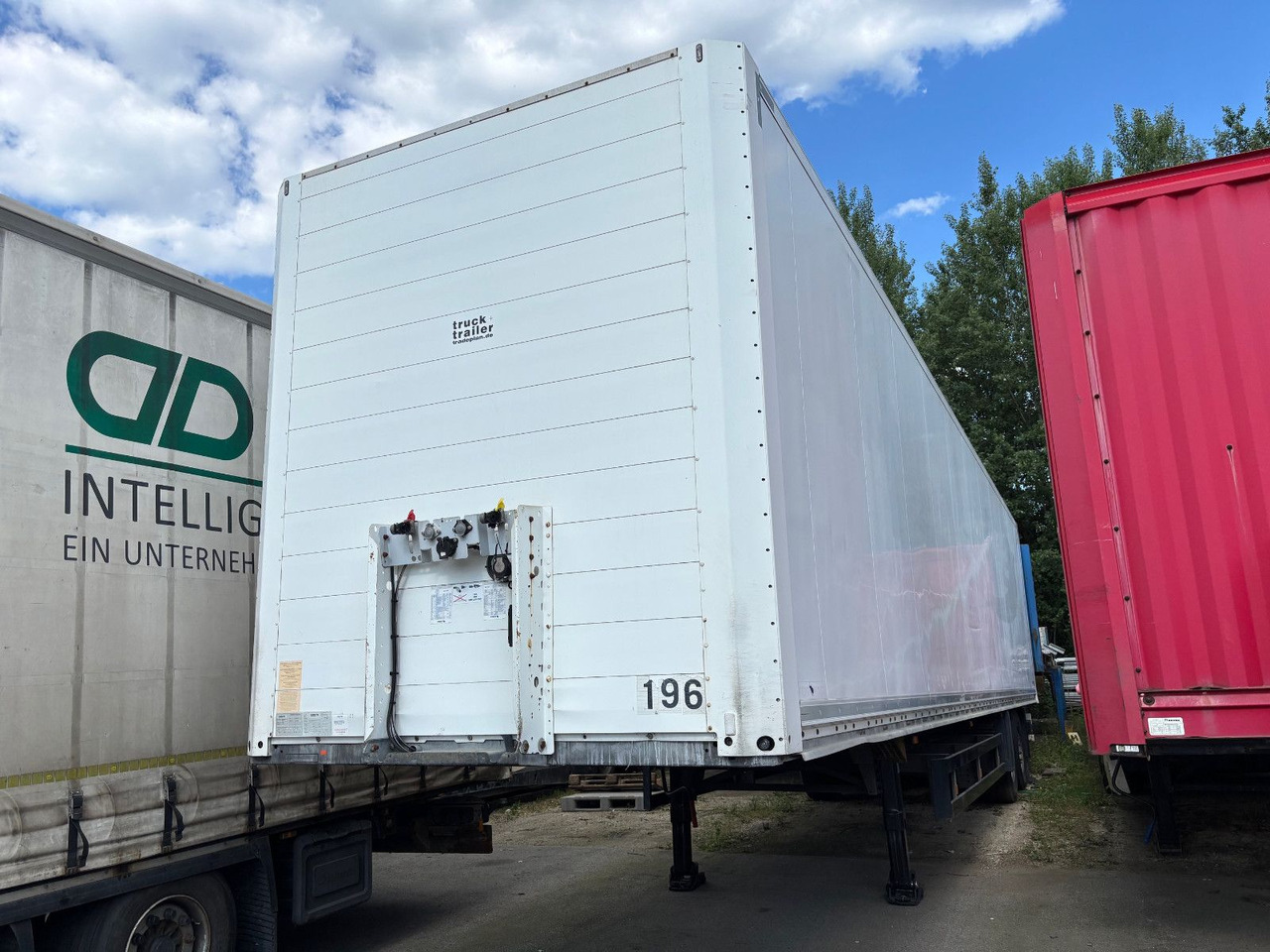 Schmitz Cargobull SKO18/L-13 Luft/Scheibenbremse - بصندوق مغلق نصف مقطورة: صور 1 Schmitz Cargobull SKO18/L-13 Luft/Scheibenbremse - بصندوق مغلق نصف مقطورة: صور 1