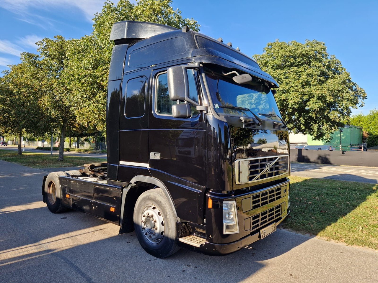 Volvo FH 560 TOP ZUSTAND - شاحنة جرار: صور 2 Volvo FH 560 TOP ZUSTAND - شاحنة جرار: صور 2