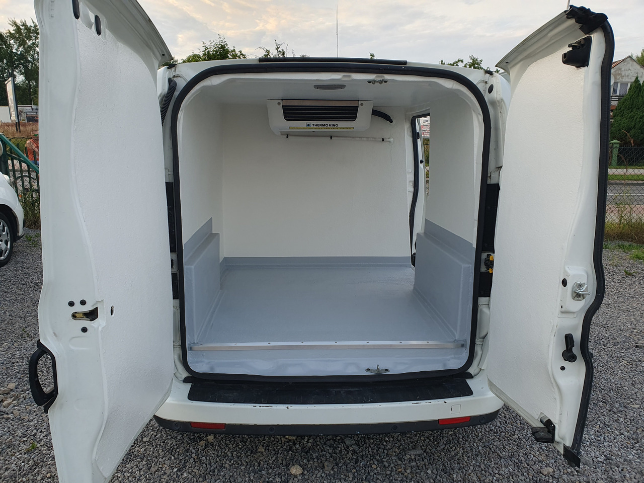 FIAT DOBLO CHLODNIA THERMOKING KLIMA EURO6 - الشاحنات الصغيرة المبردة: صور 1 FIAT DOBLO CHLODNIA THERMOKING KLIMA EURO6 - الشاحنات الصغيرة المبردة: صور 1