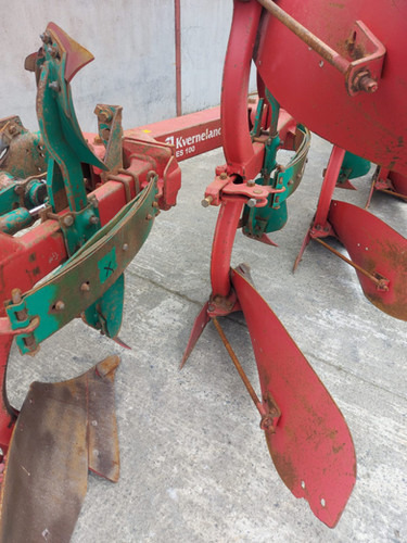 Kverneland ES 100-200-28 - محراث: صور 3 Kverneland ES 100-200-28 - محراث: صور 3