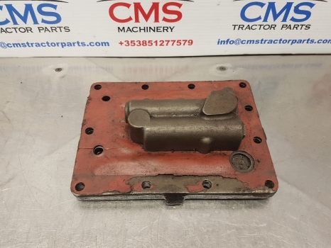 Case 885, 995, 695, 785, 595 Hydraulic Valve, Cover 83190c92, 83190c91 - صمامات هيدروليكية - جرار: صور 2 Case 885, 995, 695, 785, 595 Hydraulic Valve, Cover 83190c92, 83190c91 - صمامات هيدروليكية - جرار: صور 2