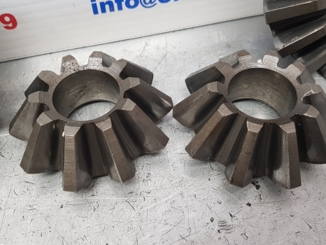 Case David Brown 1394, 1210, 885 Rear Axle Differential Gear Kit K30234, K206651 - التفاضلية والعتاد - جرار: صور 3 Case David Brown 1394, 1210, 885 Rear Axle Differential Gear Kit K30234, K206651 - التفاضلية والعتاد - جرار: صور 3