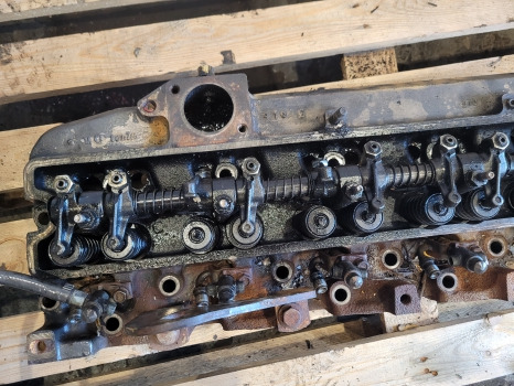 Claas Ares 656 John Deere 6810 Engine Cylinder Head R121608, 6005021490, Re57489 - اسطوانة رئيس: صور 3 Claas Ares 656 John Deere 6810 Engine Cylinder Head R121608, 6005021490, Re57489 - اسطوانة رئيس: صور 3