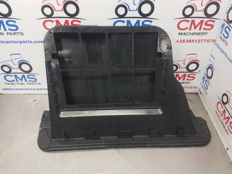 Claas Arion 640, 600, 500 Air Duct Panel, Straight Connector 0021928671 - الكابينة والداخلية - جرار: صور 1 Claas Arion 640, 600, 500 Air Duct Panel, Straight Connector 0021928671 - الكابينة والداخلية - جرار: صور 1