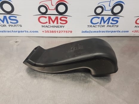 Claas Arion 640, 600, 500 Air Duct Panel, Straight Connector 1127870, 001127870 - الكابينة والداخلية - جرار: صور 1 Claas Arion 640, 600, 500 Air Duct Panel, Straight Connector 1127870, 001127870 - الكابينة والداخلية - جرار: صور 1