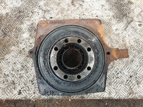 Deutz Agrotron 120, 130 Front Axle Swivel Housing Rhs 4475306141, 4475406132 - المحور الأمامي - جرار: صور 1 Deutz Agrotron 120, 130 Front Axle Swivel Housing Rhs 4475306141, 4475406132 - المحور الأمامي - جرار: صور 1