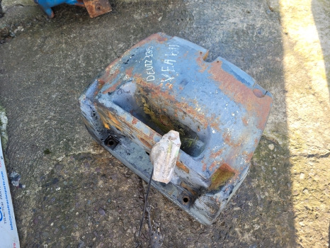 Deutz Agrotron Series 135 Front Weight Carrier 1000 Kg 04425559, 0.012.9556.3, - ثقل موازن: صور 3 Deutz Agrotron Series 135 Front Weight Carrier 1000 Kg 04425559, 0.012.9556.3, - ثقل موازن: صور 3
