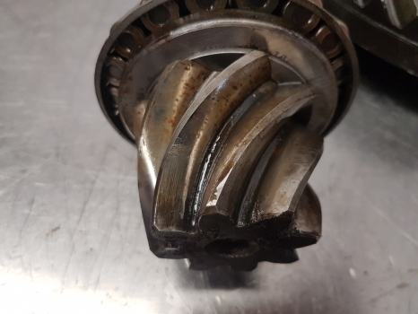Deutz Dxbis 110, 120 Rear Axle Bevel Gear And Differential 47x8 01334110 - التفاضلية والعتاد - جرار: صور 3 Deutz Dxbis 110, 120 Rear Axle Bevel Gear And Differential 47x8 01334110 - التفاضلية والعتاد - جرار: صور 3