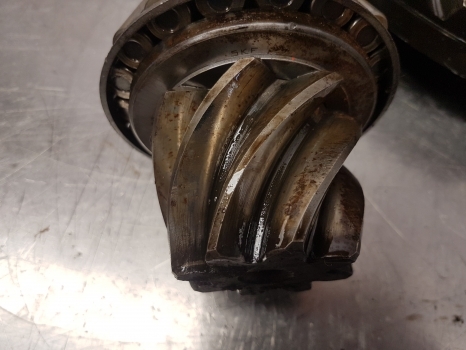 Deutz Dxbis 110, 120 Rear Axle Bevel Gear And Differential 47x8 01334110 - التفاضلية والعتاد - جرار: صور 4 Deutz Dxbis 110, 120 Rear Axle Bevel Gear And Differential 47x8 01334110 - التفاضلية والعتاد - جرار: صور 4