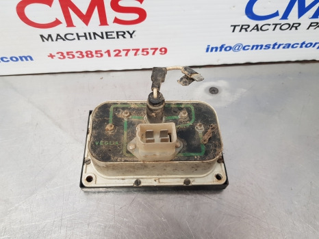 Fiat 115-90, 130-90,140-90, 160-90, 180-90 Instrument Cluster, Dashboard 5127876 - النظام الكهربائي: صور 5 Fiat 115-90, 130-90,140-90, 160-90, 180-90 Instrument Cluster, Dashboard 5127876 - النظام الكهربائي: صور 5