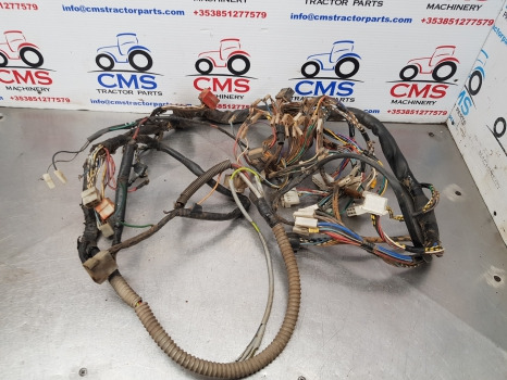 Fiat 160-90, 140-90, 115-90, 180-90, 160-90 Dash Wiring Loom Complete 5131408 - الكابلات/ الأسلاك: صور 2 Fiat 160-90, 140-90, 115-90, 180-90, 160-90 Dash Wiring Loom Complete 5131408 - الكابلات/ الأسلاك: صور 2